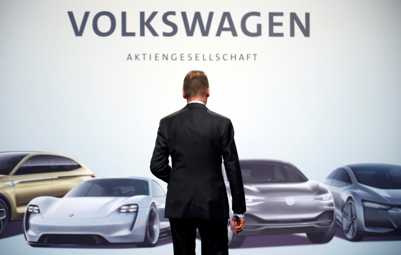© Reuters. Diess, Volkswagen's new CEO, poses during the Volkswagen Group's annual general meeting in Berlin