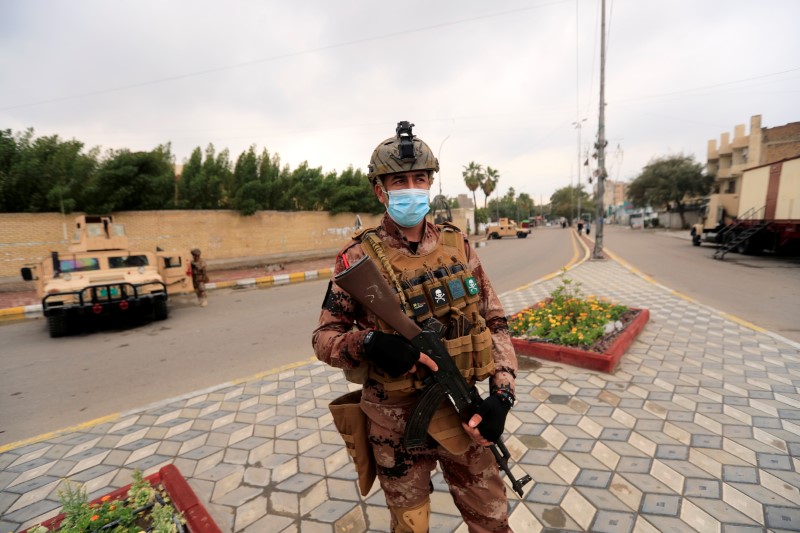 &copy; Reuters. العراق يمد حظر التجول في بغداد لاحتواء فيروس كورونا
