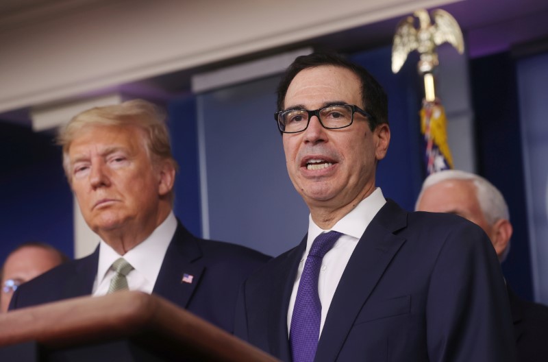 &copy; Reuters. FILE PHOTO: President Trump addresses the Trump administration?s daily coronavirus (COVID-19) briefing  at the White House in Washington