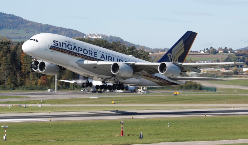 &copy; Reuters. FILE PHOTO: Airbus A380-800 aircraft of Singapore Airlines takes off from Zurich airport