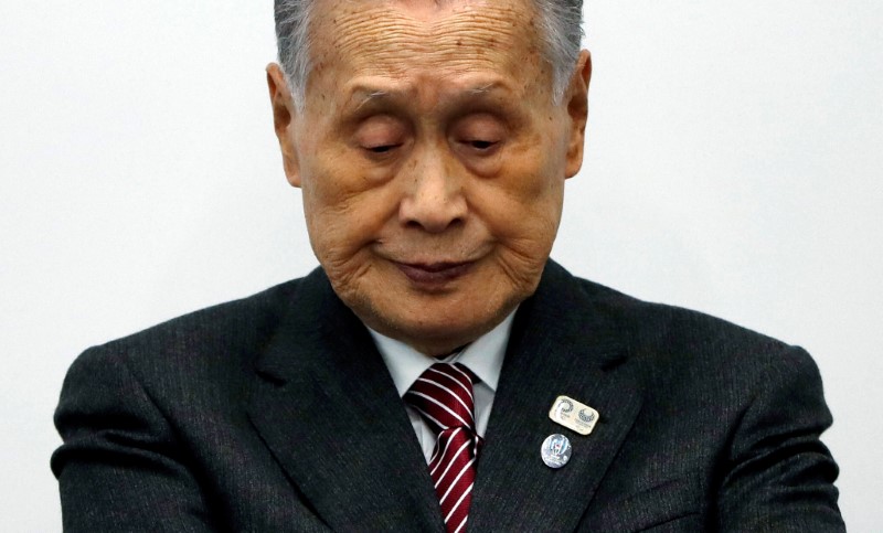 © Reuters. Yoshiro Mori, presidente del Comité Organizador de los Juegos Olímpicos de Tokio 2020, durante una conferencia de prensa en Tokio