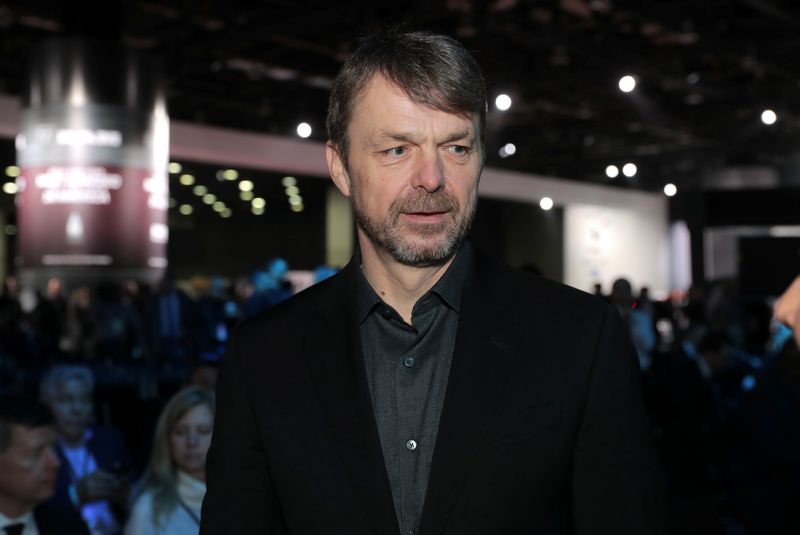 © Reuters. FILE PHOTO: FCA's Manley at the North American International Auto Show in Detroit, Michigan