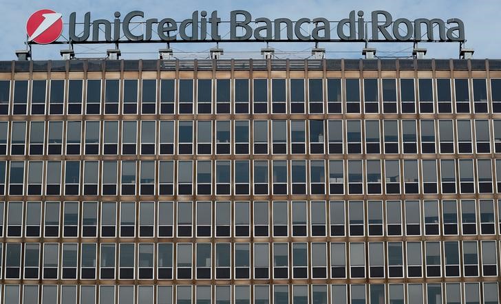 &copy; Reuters. Il quartier generale della banca UniCredit a Roma.