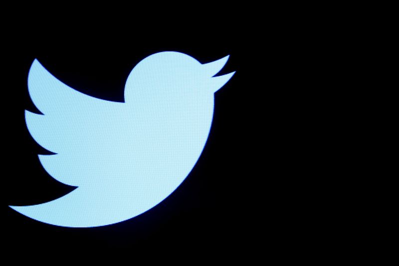&copy; Reuters. File photo of the Twitter logo displayed on a screen on the floor of the NYSE