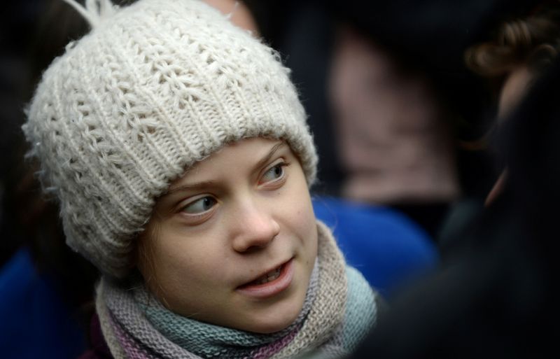 &copy; Reuters. FILE PHOTO: Swedish climate activist Greta Thunberg takes part in a protest outside the EU Council as EU environment ministers meet in Brussels