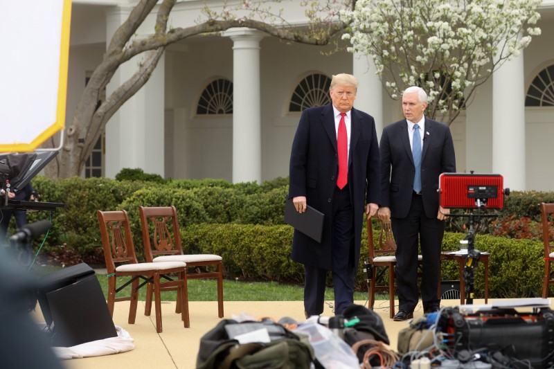 &copy; Reuters. U.S. President Trump and coronavirus task force participate in Fox News town hall event at the White House in Washington