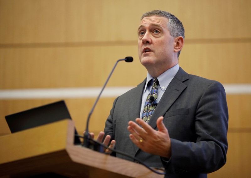 &copy; Reuters. FILE PHOTO: St. Louis Federal Reserve Bank President James Bullard speaks at a public lecture in Singapore