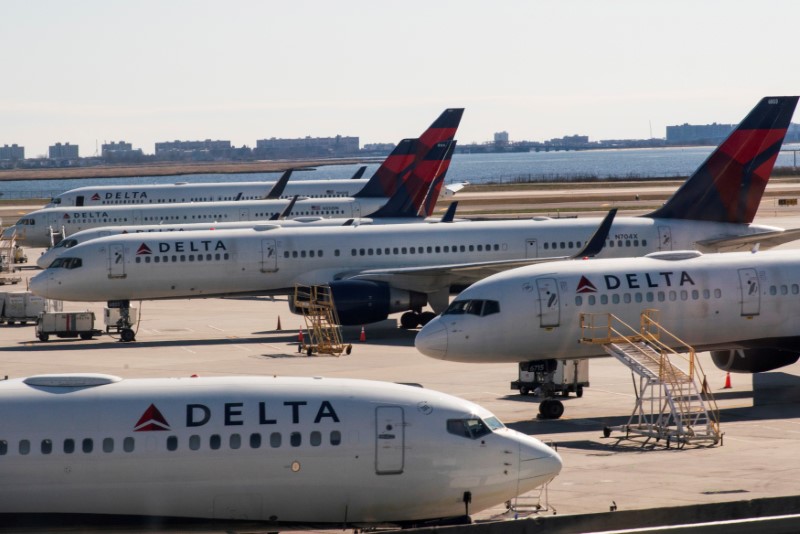 &copy; Reuters. FILE PHOTO: Delta planes are seen at the platform after the Federal Aviation Administration (FAA) temporarily halted flights arriving at New York City airports due to coronavirus disease (COVID-19) in New York