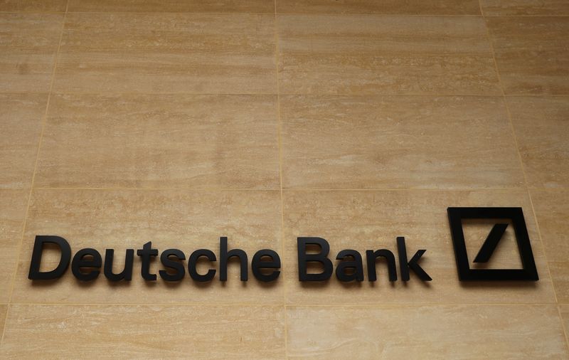 &copy; Reuters. The logo of Deutsche Bank is pictured on a company&apos;s office in London