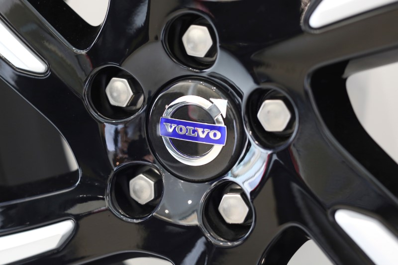 &copy; Reuters. A Volvo logo is seen on a rim displayed at a Volvo showroom in Mexico City