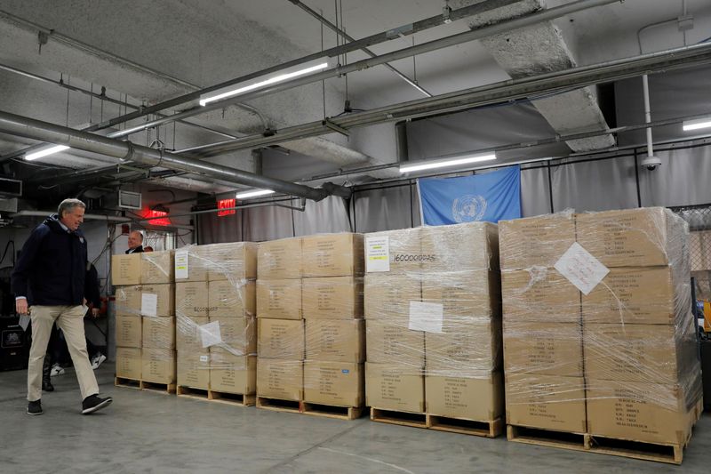 © Reuters. The United Nations donates 250,000 face masks to New York City to help fight the coronavirus disease (COVID-19) in New York