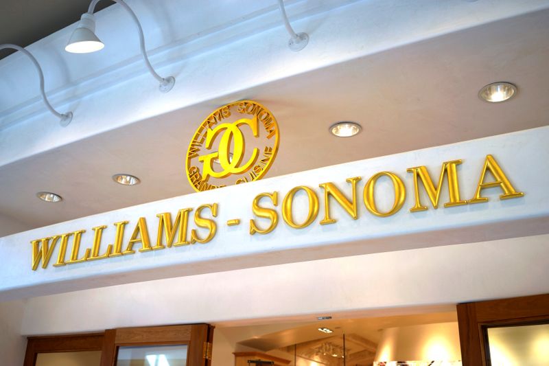 &copy; Reuters. FILE PHOTO: A Williams-Sonoma sign is seen outside its store in Broomfield