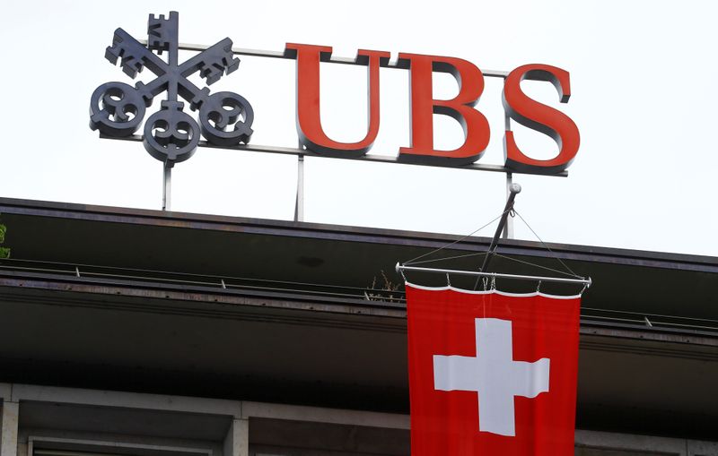 &copy; Reuters. Логотип банка UBS в Цюрихе