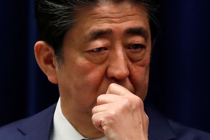 &copy; Reuters. 新型コロナで甚大な影響、財政金融総動員で思い切った措置＝首相