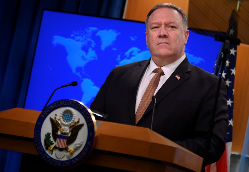 &copy; Reuters. FOTO DE ARCHIVO: El secretario de Estado de EEUU, Mike Pompeo, durante una conferencia de prensa en el Departamento de Estado en Washington DC