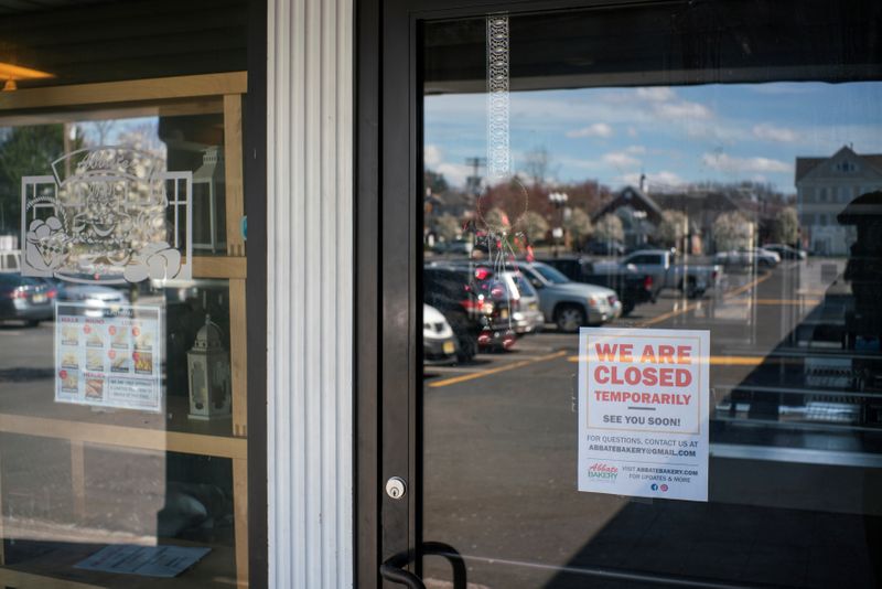 &copy; Reuters. Foto del miércoles de una tienda en Nueva jersety cerrada como consecuencia del brote de coronavirus
