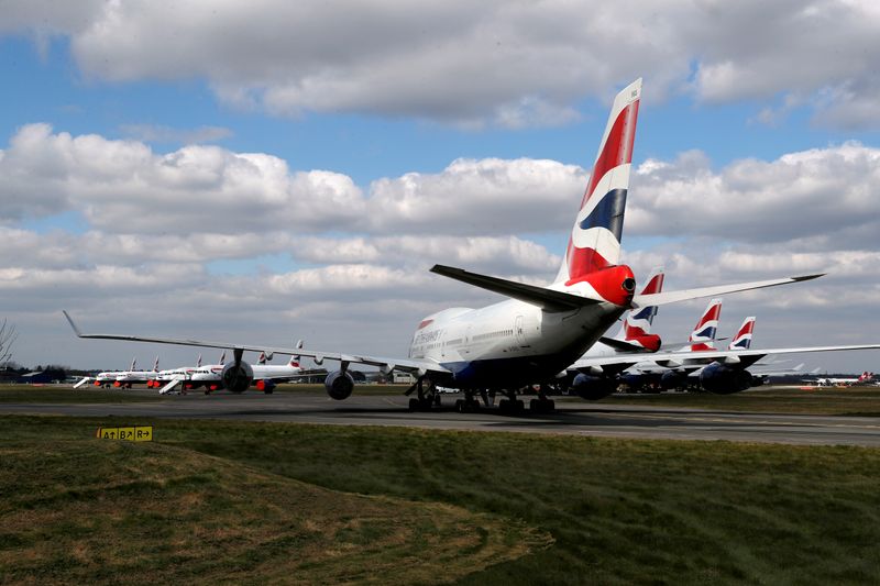 &copy; Reuters. BRITISH AIRWAYS VEUT &quot;SUSPENDRE&quot; 32.000 EMPLOIS