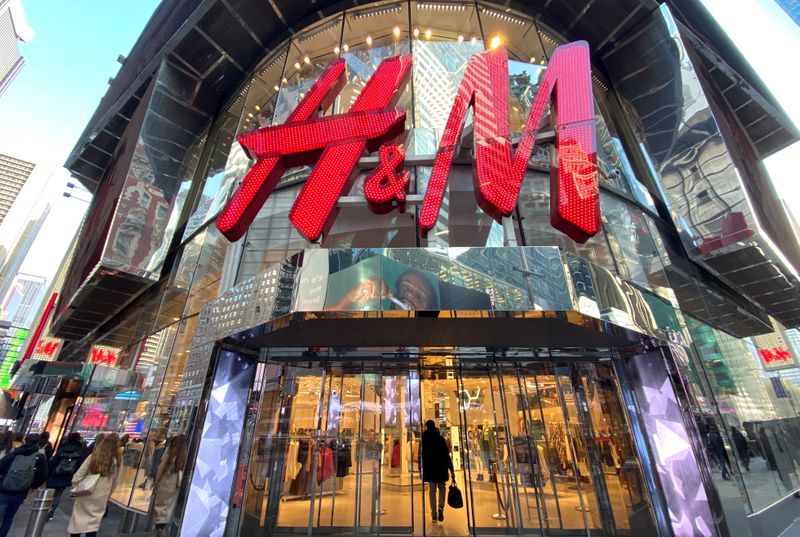 H&M in talks with tens of thousands of staff to cut working hours due to pandemic