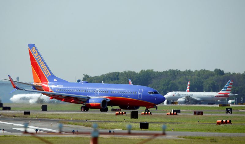 &copy; Reuters. A Southwest Airlines jet taxis on the runway at Washington National Airport in Washington
