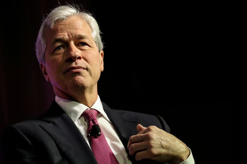 &copy; Reuters. FILE PHOTO: JPMorgan Chase CEO Jamie Dimon speaks at the North America&apos;s Building Trades Unions (NABTU) 2019 legislative conference in Washington