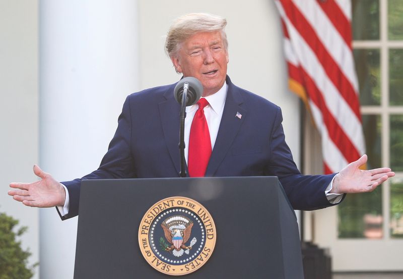 &copy; Reuters. Президент США Дональд Трамп на брифинге в Розовом саду Белого дома в Вашингтоне