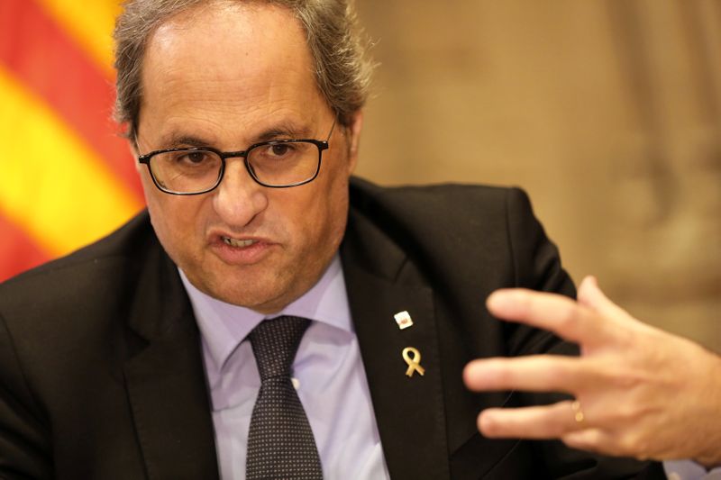 &copy; Reuters. El president de la Generalitat de Cataluña, Quim Torra, habla durante una entrevista con Reuters en el Palau de la Generalitat en Barcelona, España, el 7 de febrero de 2020