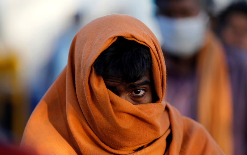 &copy; Reuters. 南アジア、新型コロナ感染者6000人に迫る　インドは封鎖延長も
