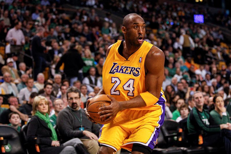 &copy; Reuters. FILE PHOTO: NBA: Los Angeles Lakers at Boston Celtics