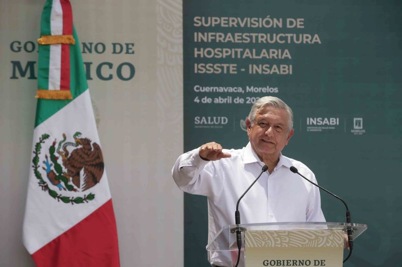 &copy; Reuters. Mexico&apos;s President Andres Manuel Lopez Obrador talks to the media after touring a family clinic in Cuernavaca