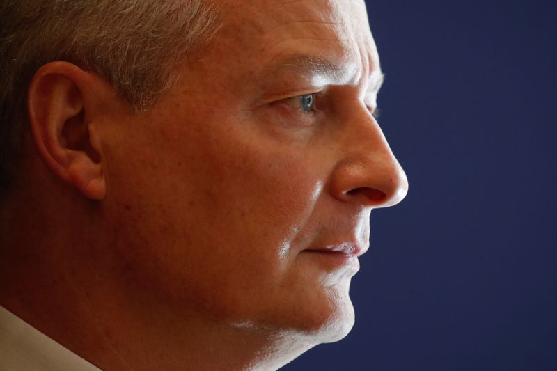 &copy; Reuters. LE MAIRE ANTICIPE UNE CONTRACTION BIEN SUPÉRIEURE À 2,2% EN 2020, LA PIRE DEPUIS 1945