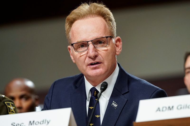 © Reuters. Acting Secretary of the Navy Thomas Modly, testifies to the Senate Armed Services Committee during a hearing examining military housing on Capitol Hill in Washington