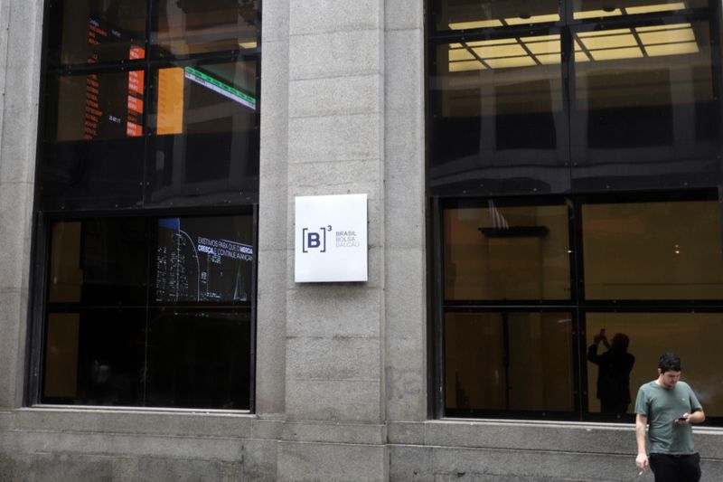 © Reuters. Vista externa da B3, a bolsa de valores de São Paulo