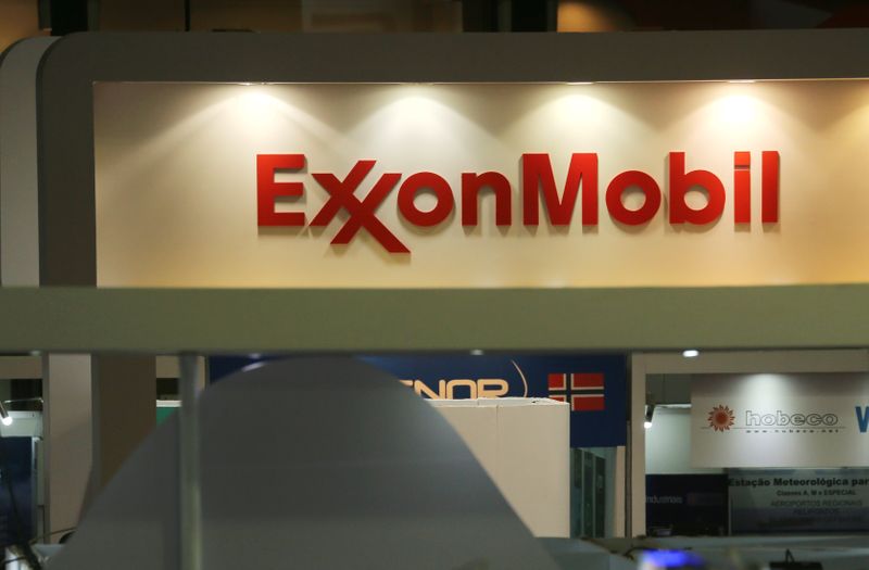 &copy; Reuters. Logo of the Exxon Mobil Corp is seen at the Rio Oil and Gas Expo and Conference in Rio de Janeiro