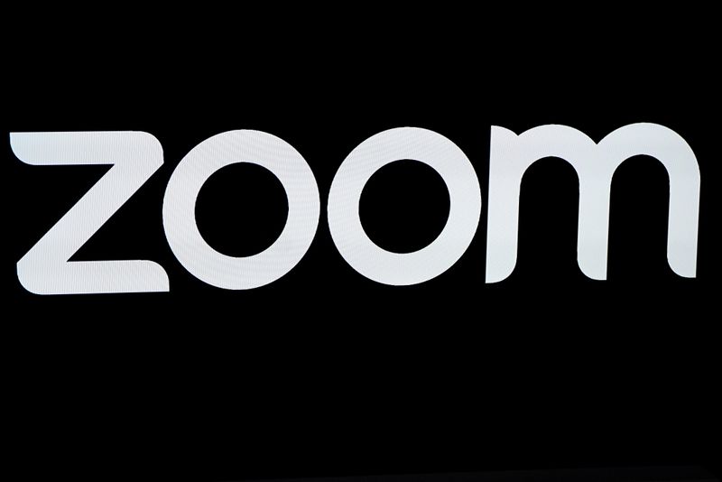 © Reuters. FILE PHOTO: The Zoom Video Communications logo is pictured at the NASDAQ MarketSite in New York