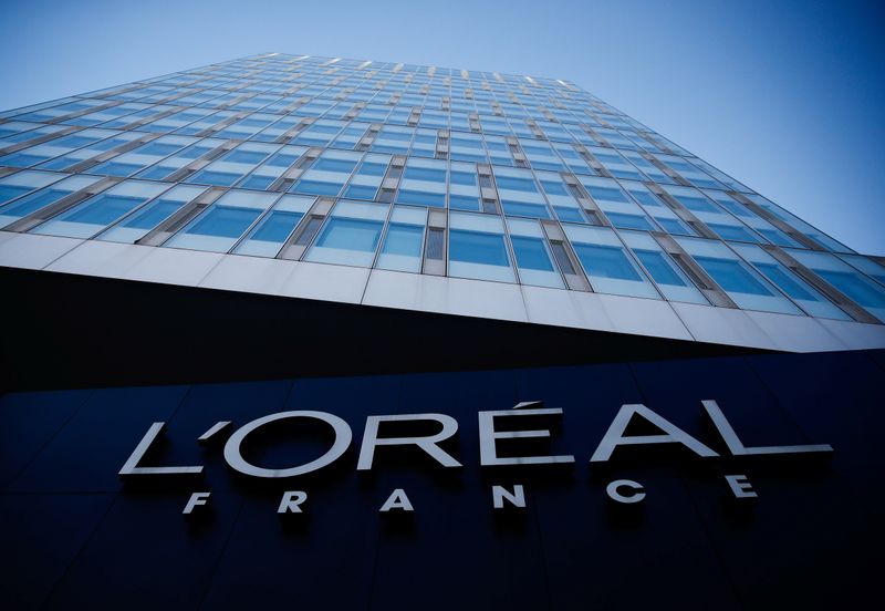 &copy; Reuters. The logo of French cosmetics group L&apos;Oreal in the western Paris suburb of Levallois-Perret