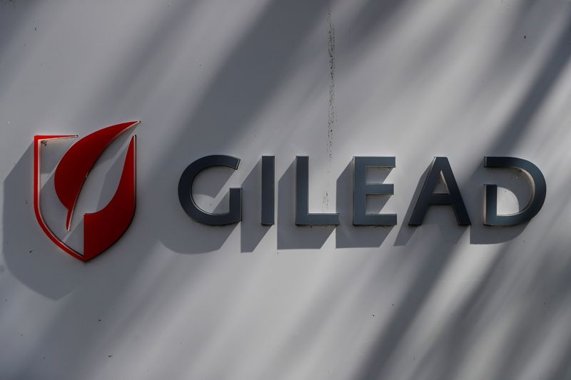 &copy; Reuters. A Gilead Sciences, Inc. logo is seen outside the company headquarters in Foster City, California
