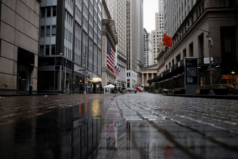 &copy; Reuters. L&apos;ingresso principale della Borsa di New York