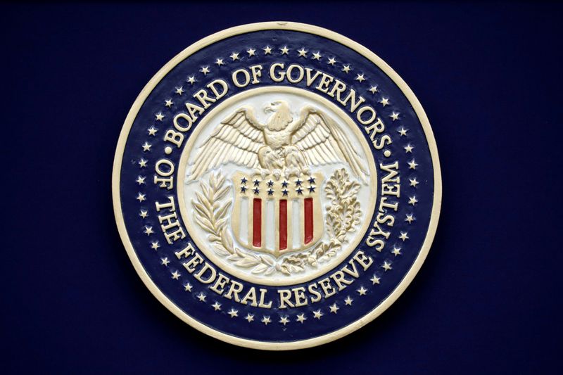 © Reuters. The seal of the U.S. Federal Reserve