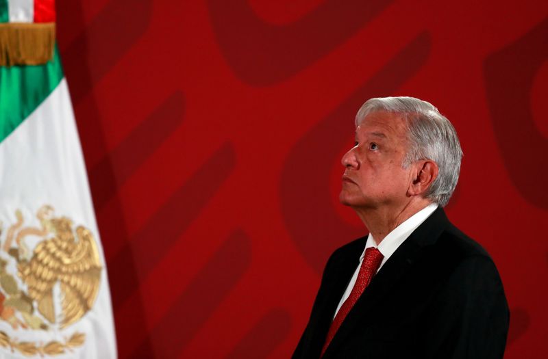 © Reuters. FOTO DE ARCHIVO: El presidente de México, Obrador, realiza una conferencia de prensa en la Ciudad de México