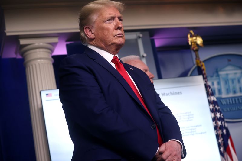 &copy; Reuters. U.S. President Trump leads daily coronavirus response briefing at the White House in Washington