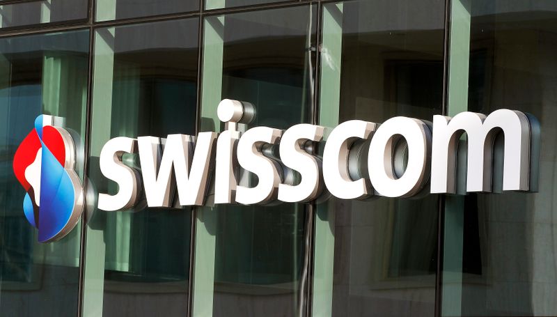 &copy; Reuters. The logo of Swiss telecom company Swisscom AG is seen at an office building in Zurich