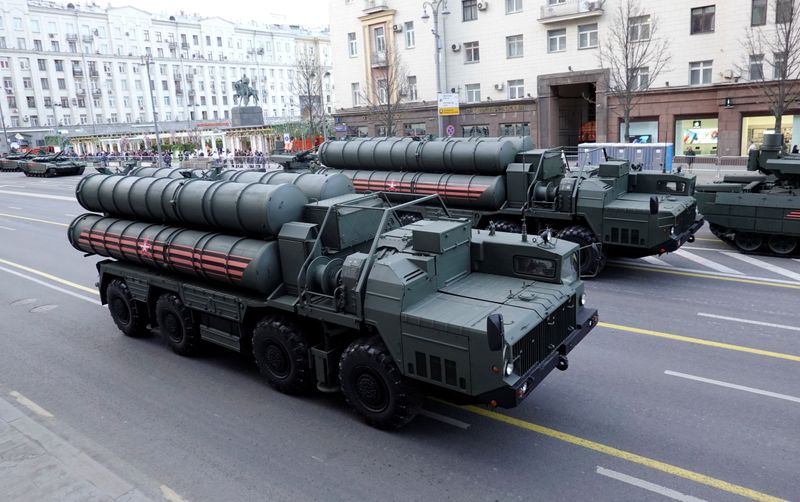 &copy; Reuters. تركيا تقول إنها ستؤجل نشر الدفاعات الروسية لكنها ستمضي قدما