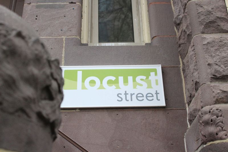 © Reuters. Señalización para las oficinas de Locust Street Group en Washington D.C.
