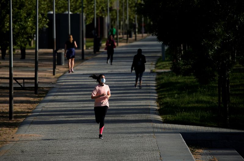 &copy; Reuters. Spain emerges from lockdown during the global outbreak of the coronavirus disease (COVID-19)