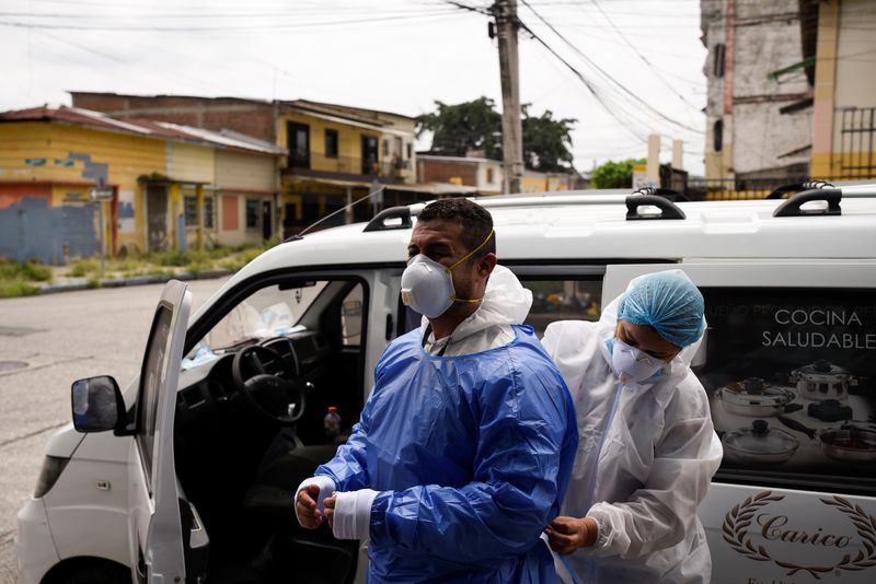 &copy; Reuters. Outbreak of the coronavirus disease (COVID-19) in Guayaquil