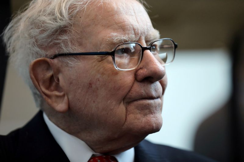 &copy; Reuters. FILE PHOTO: Berkshire Hathaway Chairman Warren Buffett seen at the annual Berkshire shareholder shopping day in Omaha