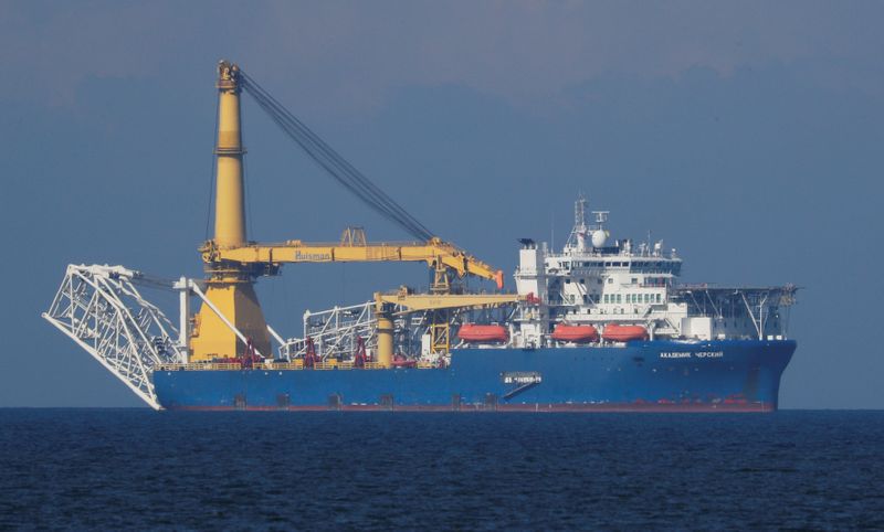&copy; Reuters. Pipe-laying vessel Akademik Cherskiy is seen in a bay near the Baltic Sea port of Baltiysk