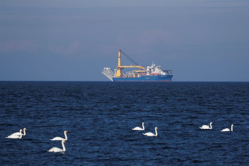 &copy; Reuters. Pipe-laying vessel Akademik Cherskiy is seen in a bay near the Baltic Sea port of Baltiysk