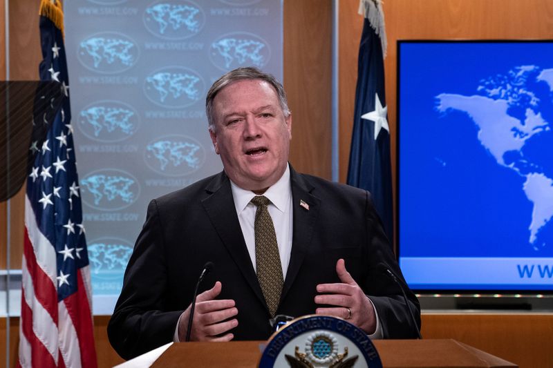 &copy; Reuters. Il segretario di Stato americano Mike Pompeo durante una conferenza stampa presso il Dipartimento di Stato a Washington