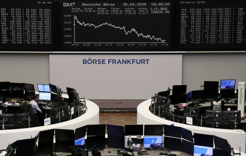 &copy; Reuters. FOTO DE ARCHIVO: El índice de precios alemán DAX en la bolsa de Fráncfort